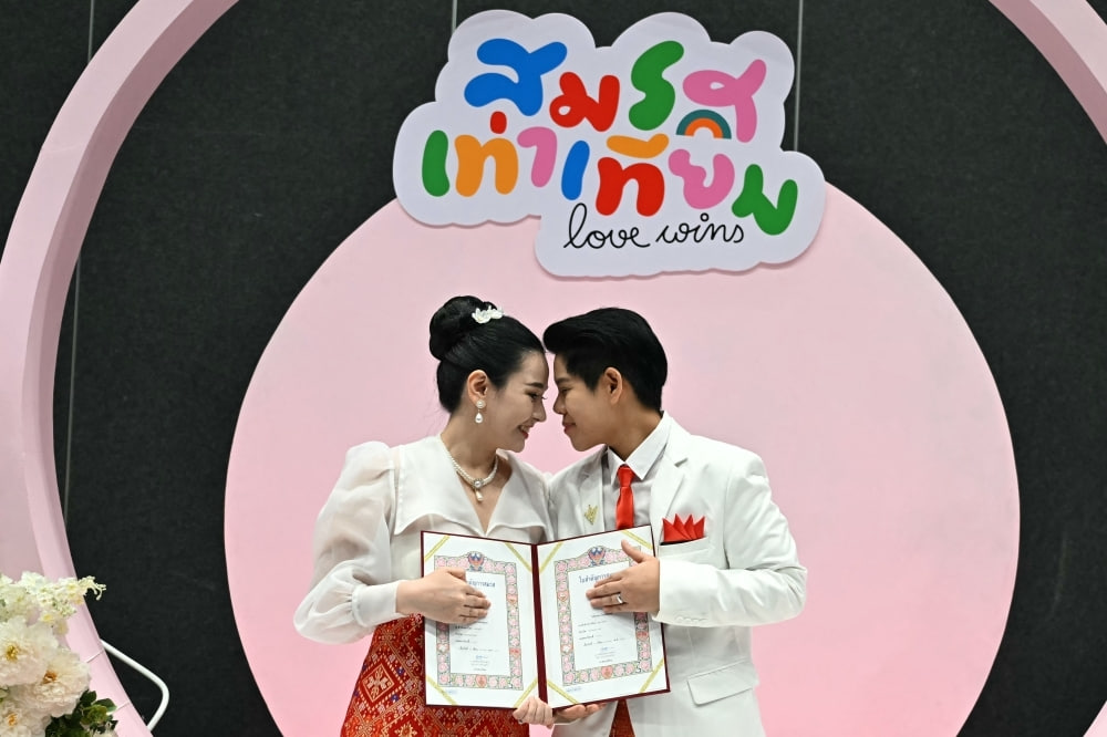 Bangkok: Hundreds to wed today as Thai same-s3x marriage law now in force