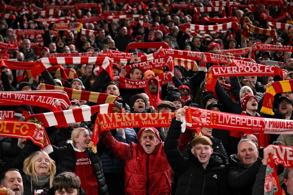 Liverpool Crush Spurs 4-0 to Secure League Cup Final Spot